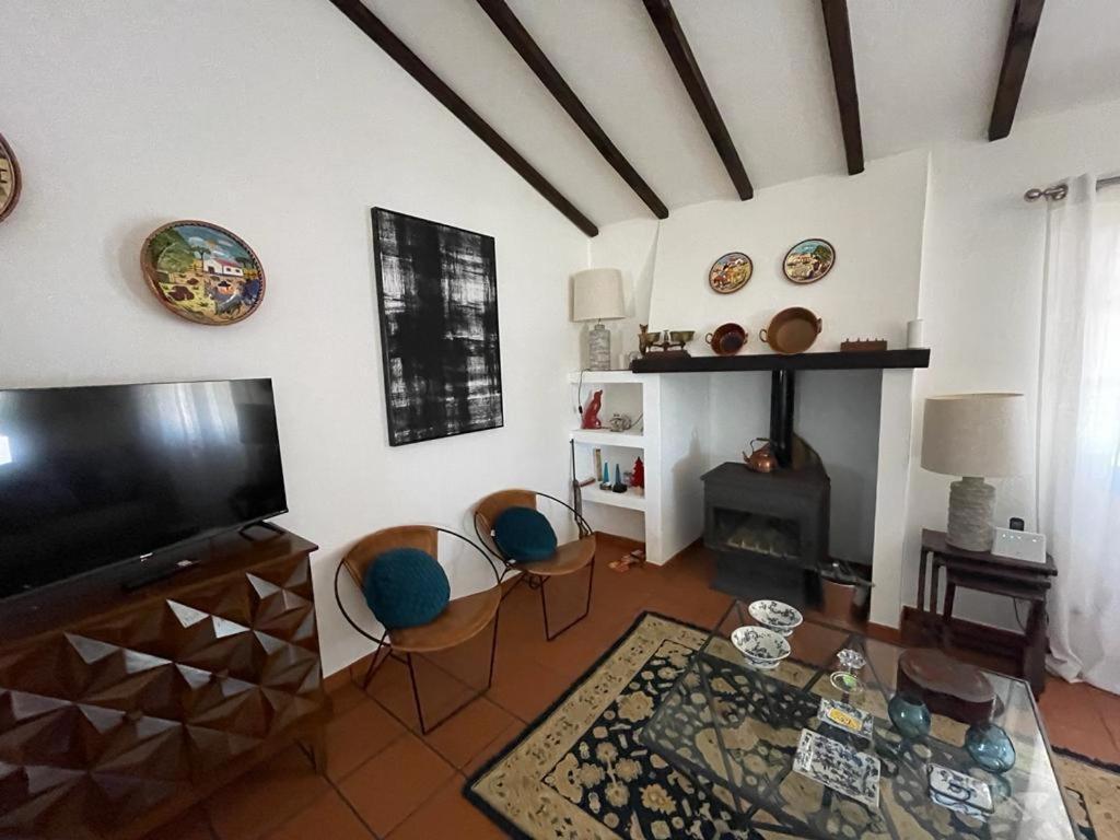 Casa Das Oliveiras 阿维斯 外观 照片